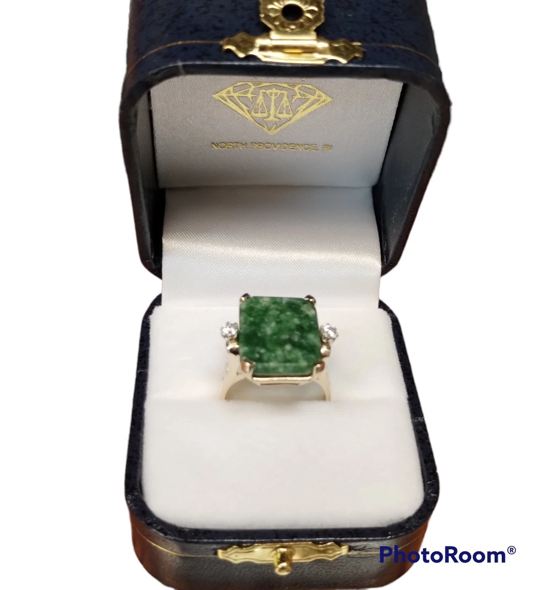 Large Emerald Cut Jade Flanked By H Vs1 Round Diamonds In 14K Yellow Gold
