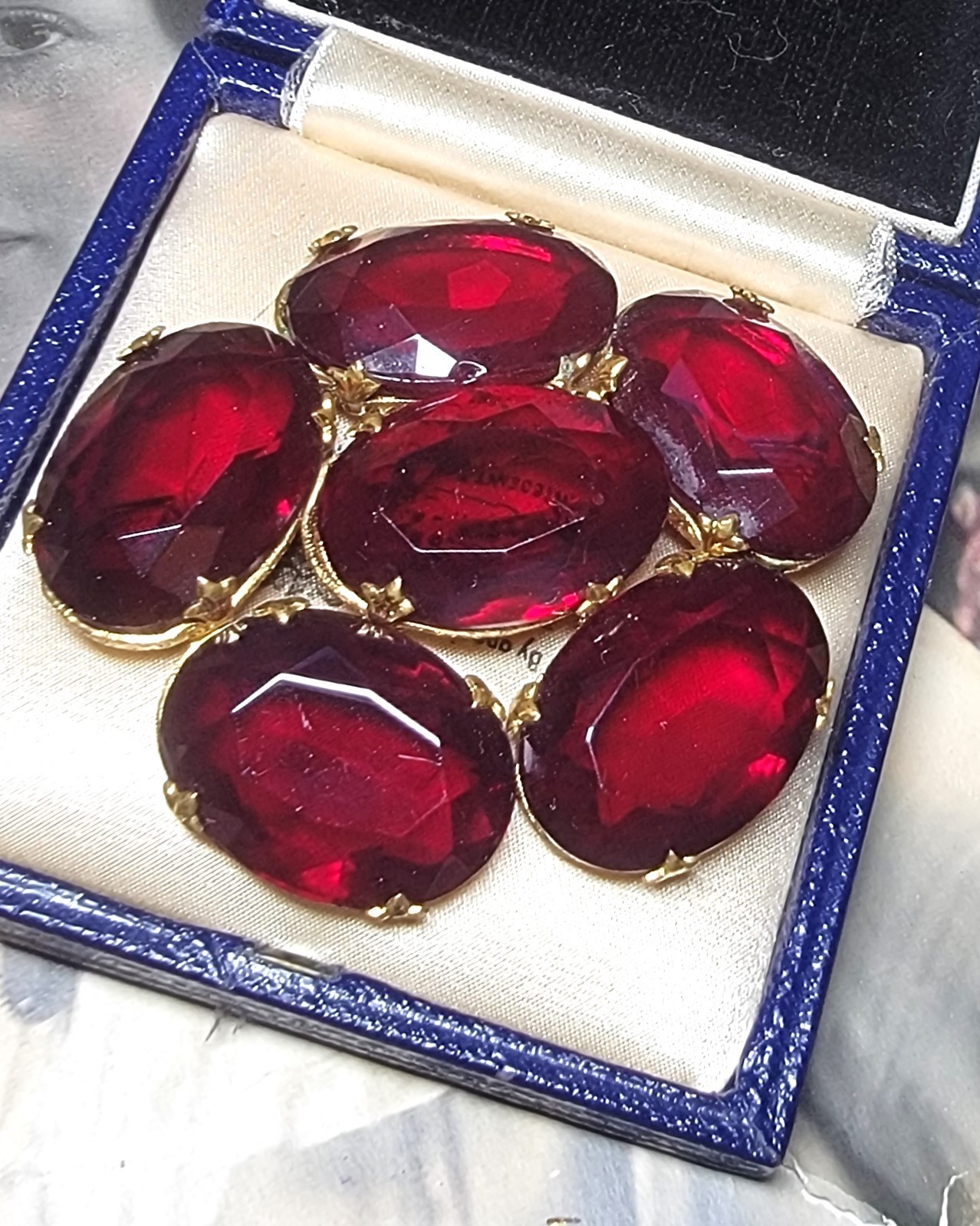 STUNNING VINTAGE LARGE OPEN BACK RUBY RED GLASS B… - image 3
