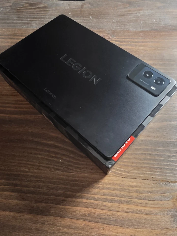 BUNDLE: Lenovo Legion Y700 2025 Gaming Tablet, Lenovo Stylus & Folio Case - Image 3 of 4