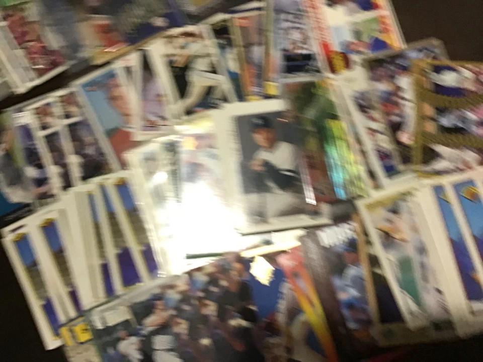 TINO MARTÍNEZ Oddball Insert & Regular issue Baseball YANKEES YOU CHOOSE - Image 2 of 4