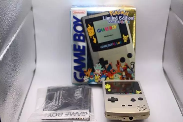 Nintendo Game Boy Color Pokémon Gold Version - CIB