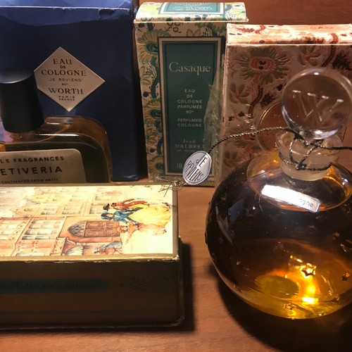 Comprar Lote mujer eau parfum vaporizador 100 ml + eau parfum vaporizador  20 ml + crema manos 30 ml + caja joyero en Mercadona online con Lola Market
