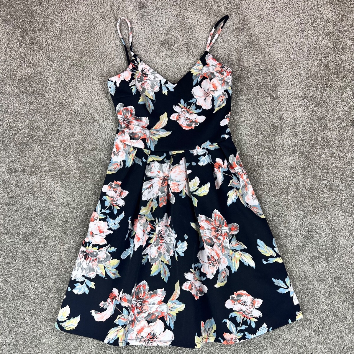 SOPRANO Black Floral Dress Sz S Spaghetti Strap V-Neck Fit & Flare Mini  Stretch
