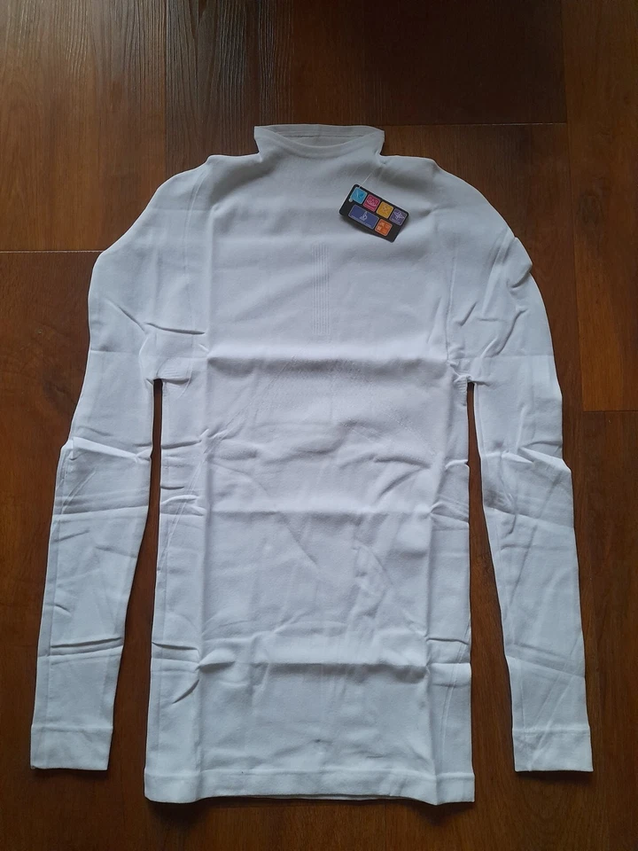 Megmeister Drynamo Long Sleeve, High Neck Men's Baselayer, White, M/L - Image 3 of 4