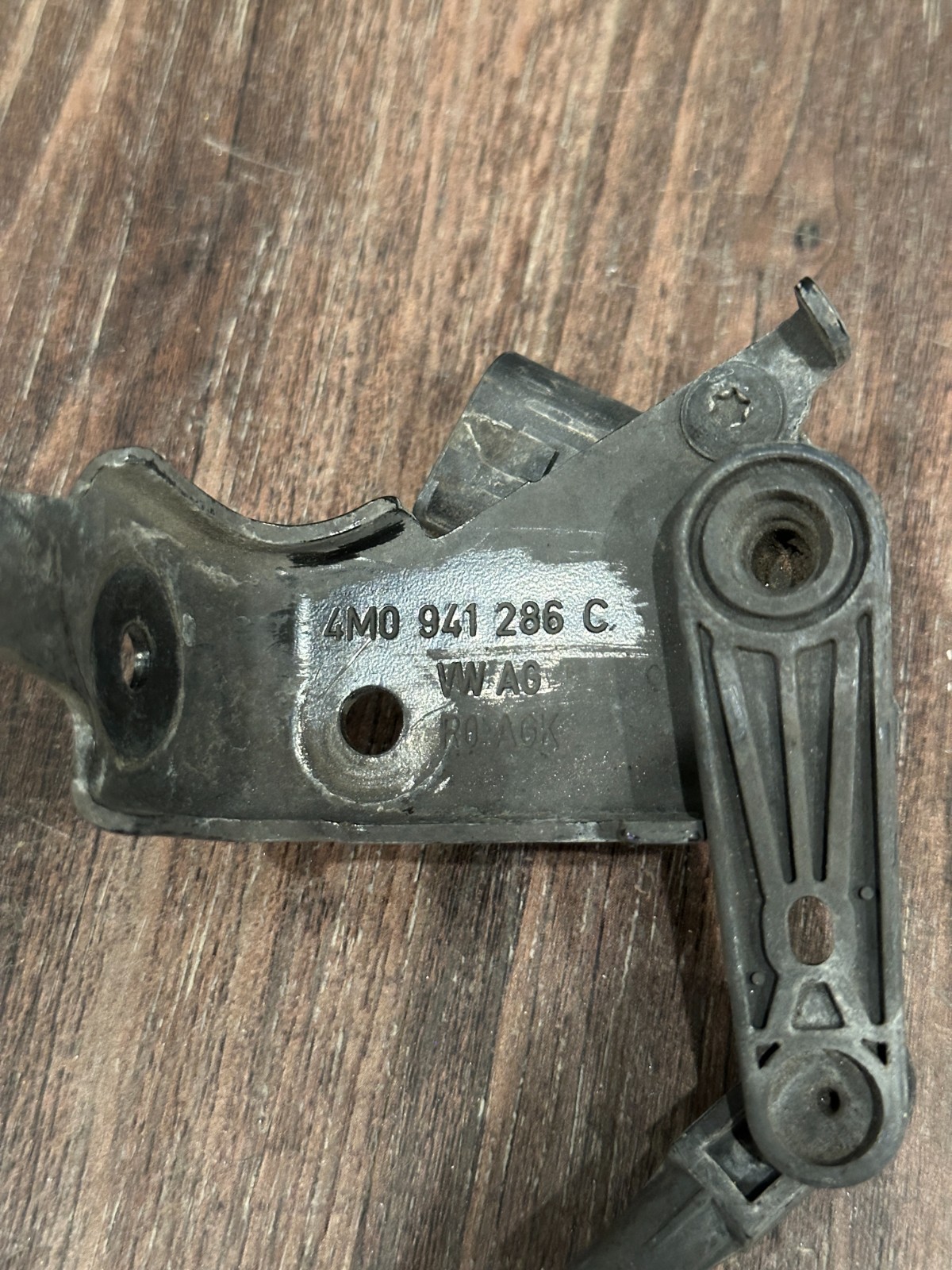 2018-2024 LAMBORGHINI URUS FRONT RIGHT LEVEL HEIGHT SENSOR OEM 4M0 941 286