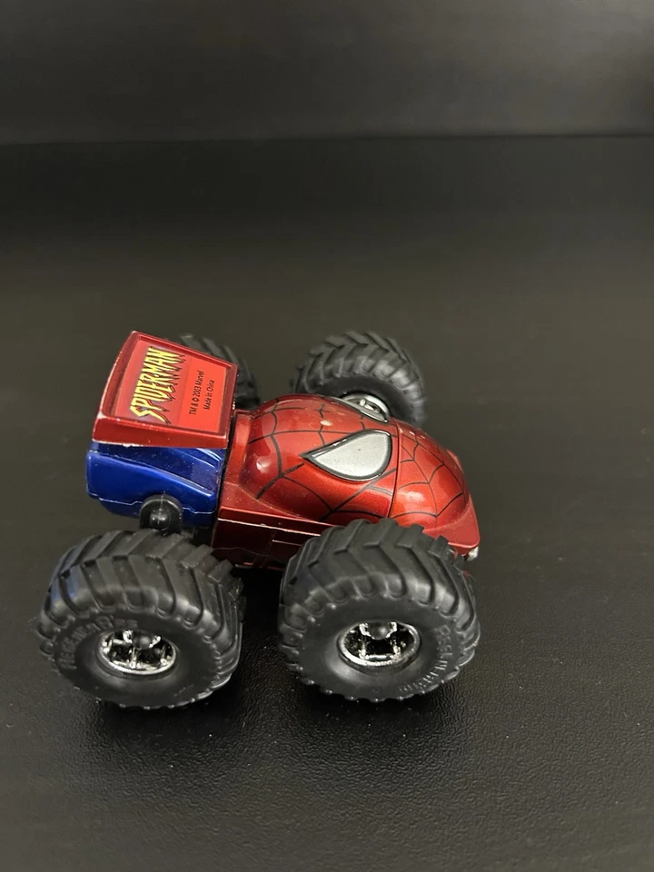 Camión transformador reversible Marvel Spiderman Regener8rs 2003 Foto 4 de 4