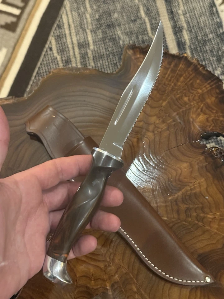 Vintage - CUTCO 1769 - Hunting Knife - Serrated - NOS - Image 3 of 4