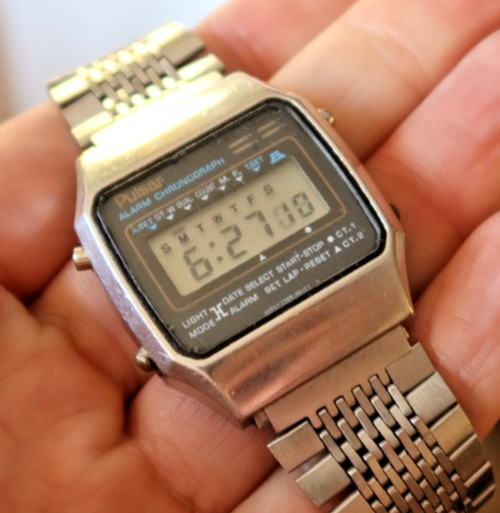 RARE Vintage Pulsar Digital Alarm Chronograph Watch Wristwatch Working Y759-5019