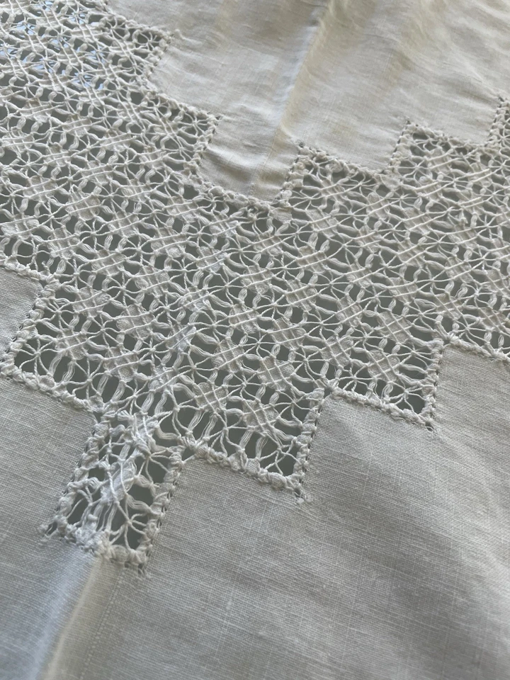 nappe ancienne en fil ajourée brodé main 170 cm sur 145 cm/7255V3 - Photo 4/4