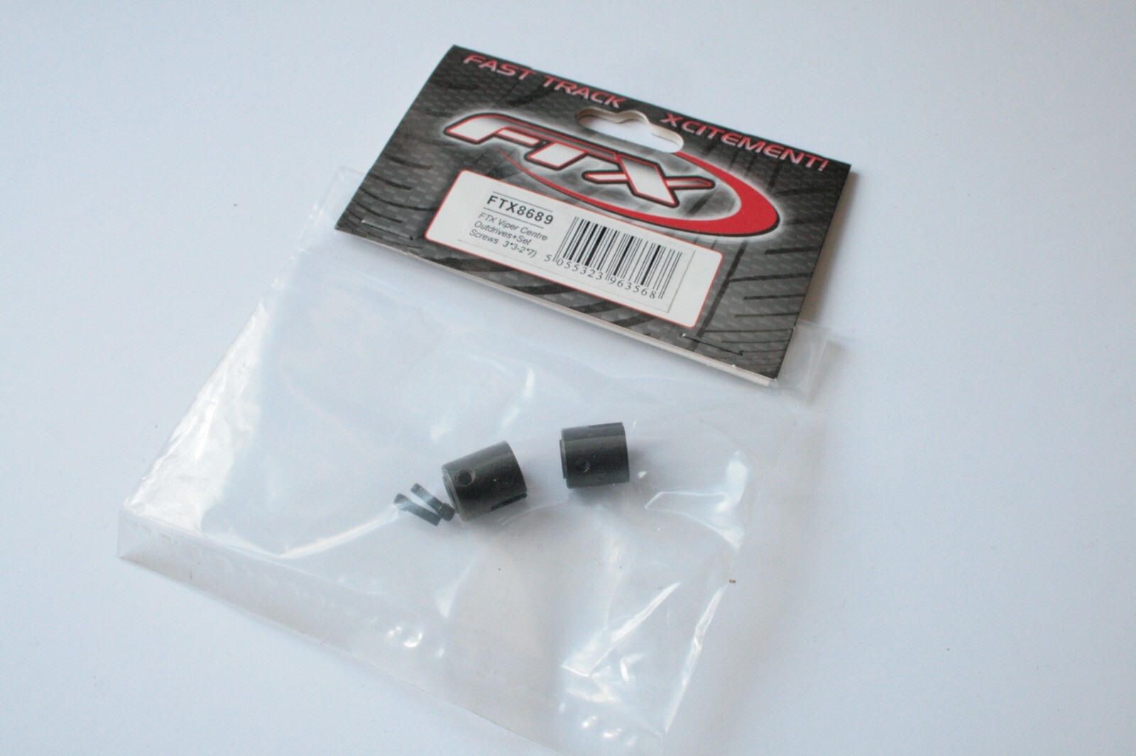 FTX Viper Centre Diff Outdrives + Set Screws - FTX8689