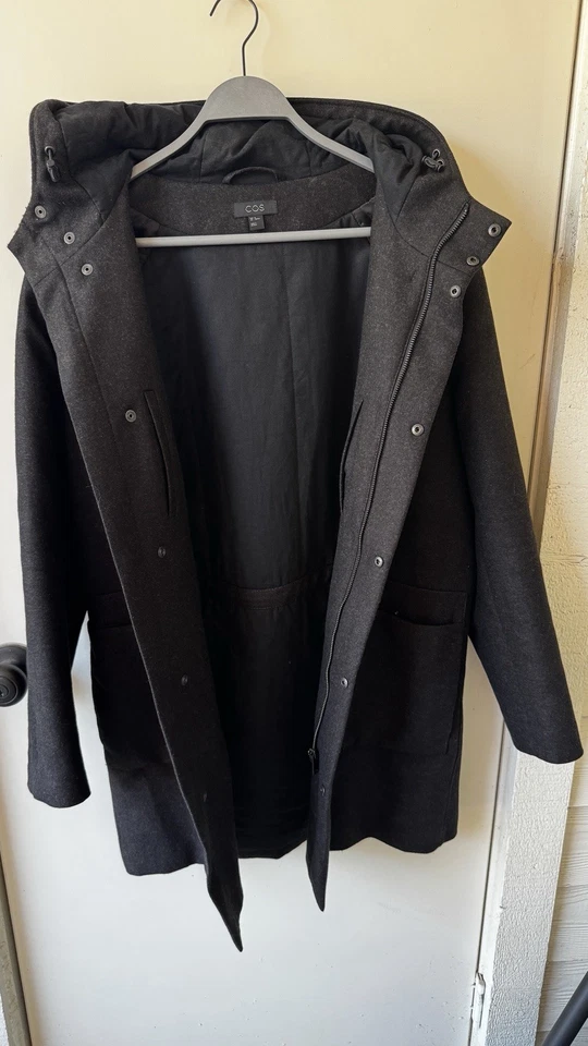 Abrigo con Capucha COS Mezcla Lana Cachemira Gris Oscuro Talla M Nunca Usado Hombre Unisex Nuevo Foto 3 de 4