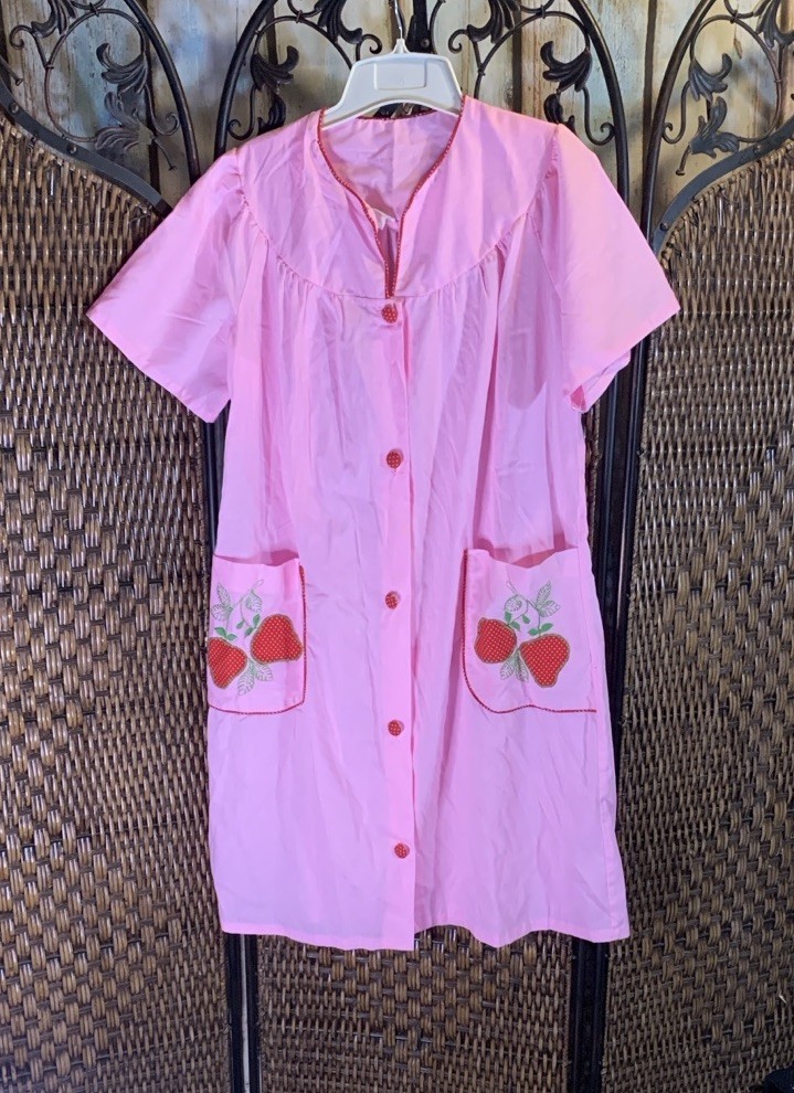 Vintage Embroidered Strawberries Housedress Size … - image 1