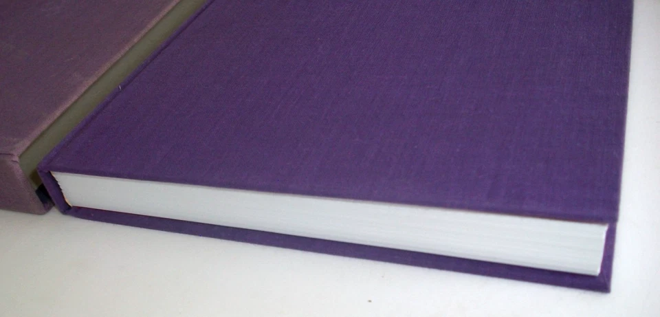 1987 Shakespeare Tragedy of Richard The Third HC/SC FN/VG Signed Royal Composing - Image 2 of 4