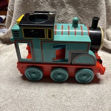 2002 Thomas and Friends TOMY Thomas the Train Engine Gullane Thomas Limited 7"