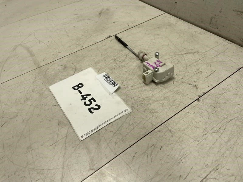 2004 VOLKSWAGEN PASSAT V6 GLX ATUADOR DE TRAVA DE PORTA DE ENCHIMENTO DE COMBUSTÍVEL FABRICANTE DE EQUIPAMENTO ORIGINAL+ - Imagem 2 de 4