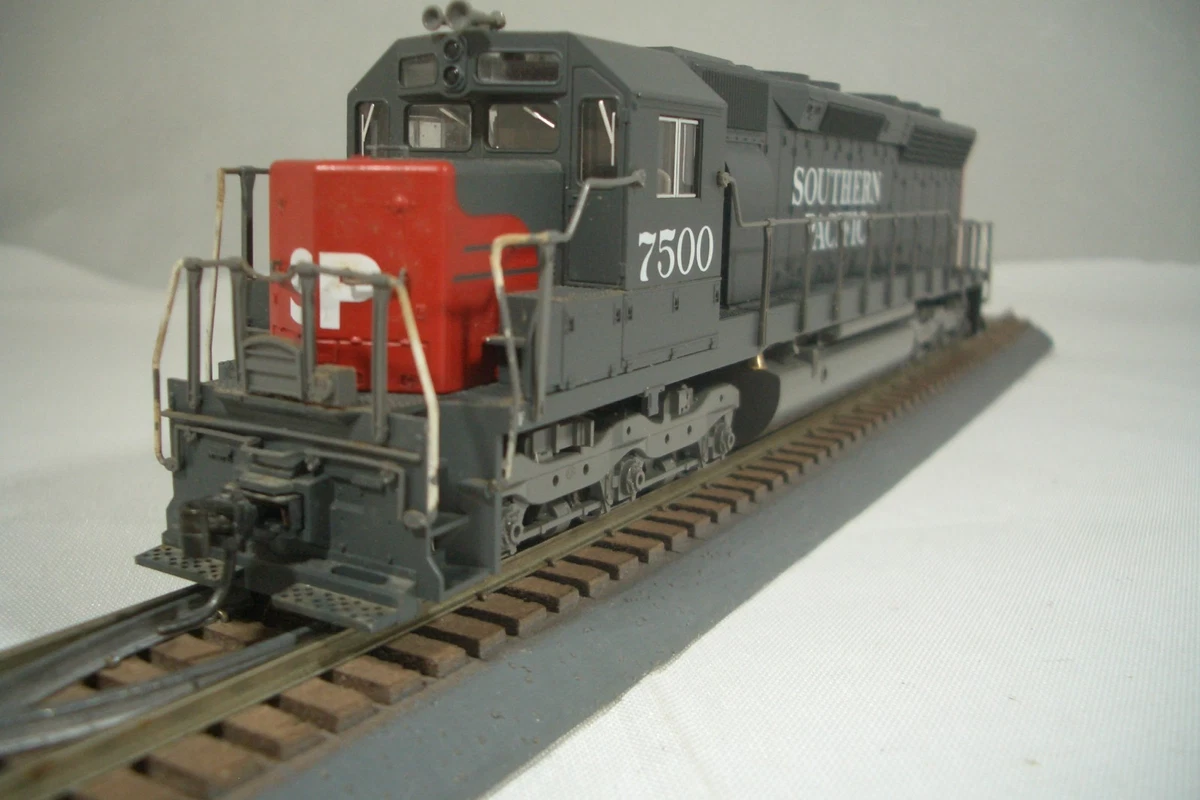 Kato H0 - 37-1712 - Locomotora diésel - EMD SD45, Digital