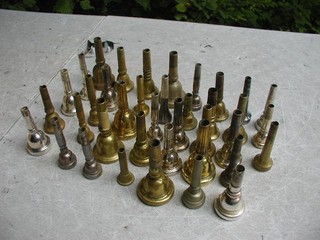 38 verschiedene Mundstücke Blasinstrumente Trompete Tuba Posaune Tenorhorn......