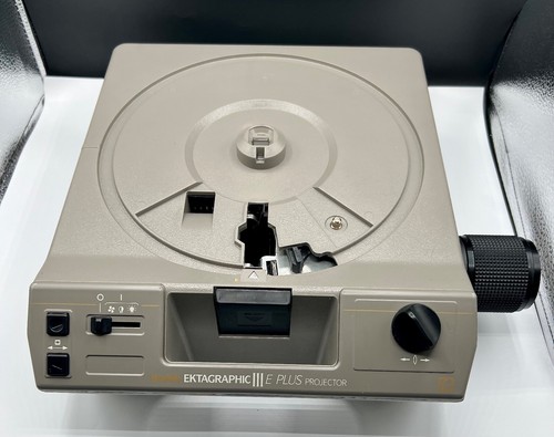 WORKING Kodak Ektagraphic III E Plus Slide Projector with Zoom Lens - Picture 9 of 18