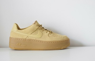 NIKE Air Force 1 Low Sage Braun Damen Sneaker GR. 36.5 US 6 NEU \u0026 OVP  CT3432700 | eBay