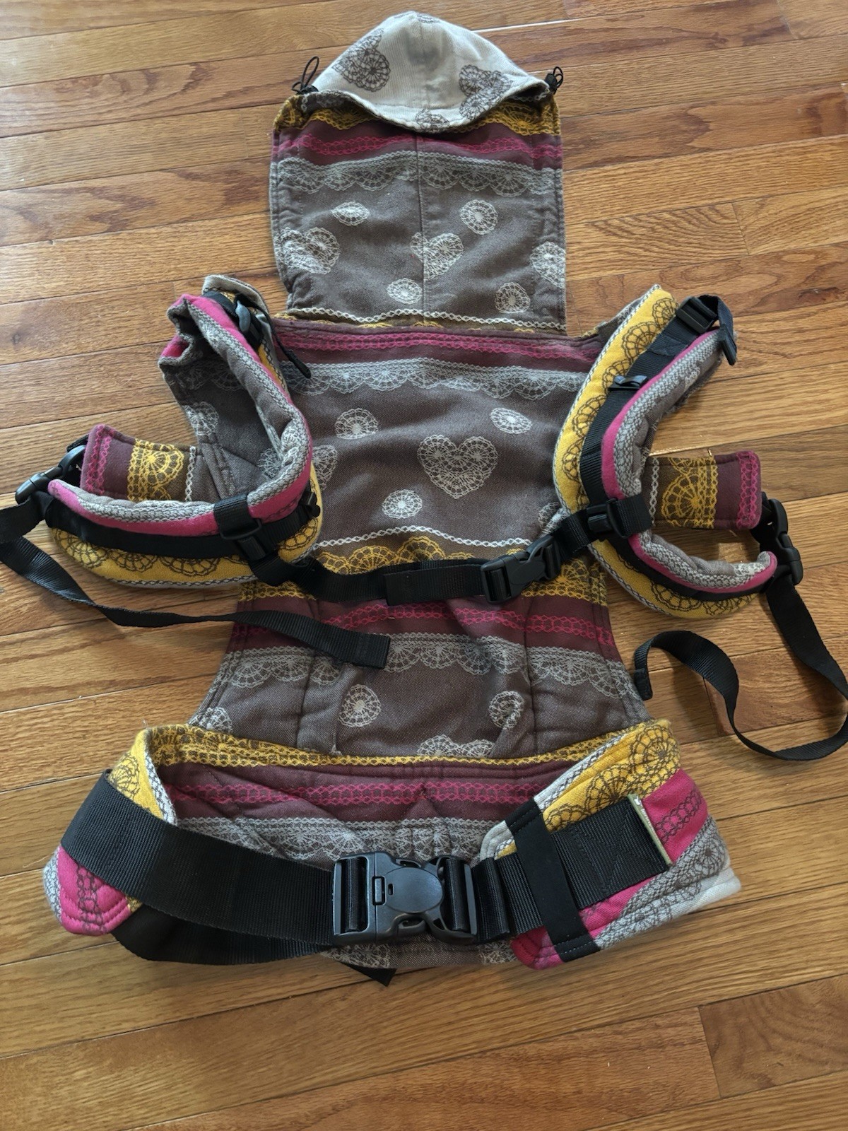 Lenny Lamb Ergonomic Baby Carrier Jacquard Weave 100% cotton - Coffee Lace 