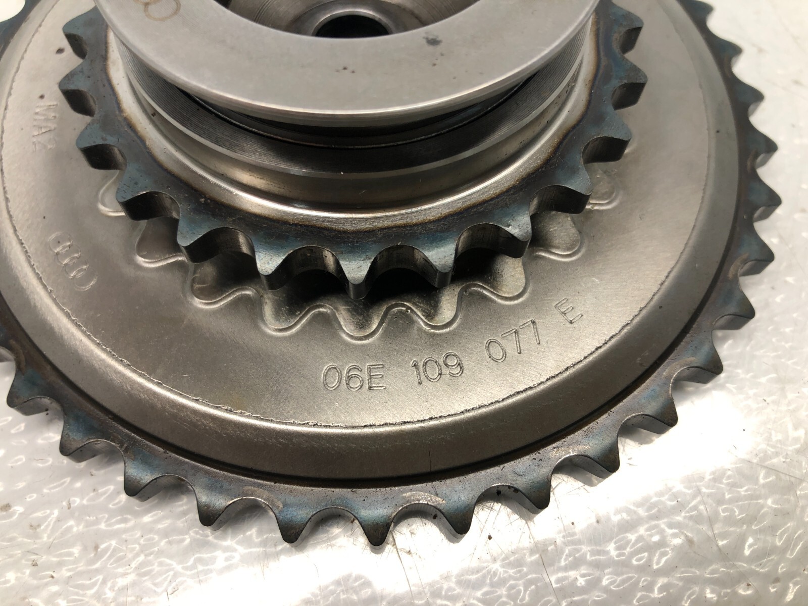 2014-2018 BENTLEY FLYING SPUR 4.0L V8 ENGINE TIMING CHAIN GEAR SPROCKET OEM
