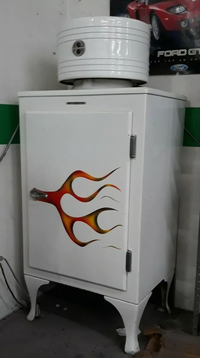 Vintage GE General Electric Refrigerator 1930 s With Freezer Fridge