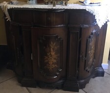 mobile ingresso antico con specchio