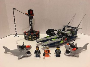 lego agents speedboat rescue