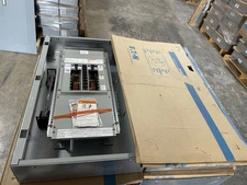 1-100 AMP 208/120V MAIN LUG PANELBOARD 18 SPACE 3PHASE 4 WIRE COMPLETE PANEL