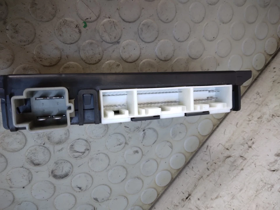 21310 Centralina chiusura portiera ant sx Jaguar S-Type dal 1999 al 2002 cod yw4 - Immagine 4 di 4