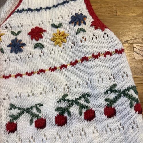 Gina Peters Vintage Embroidered Flowers And Cherries Sweater Vest NWT PS - Picture 2 of 14