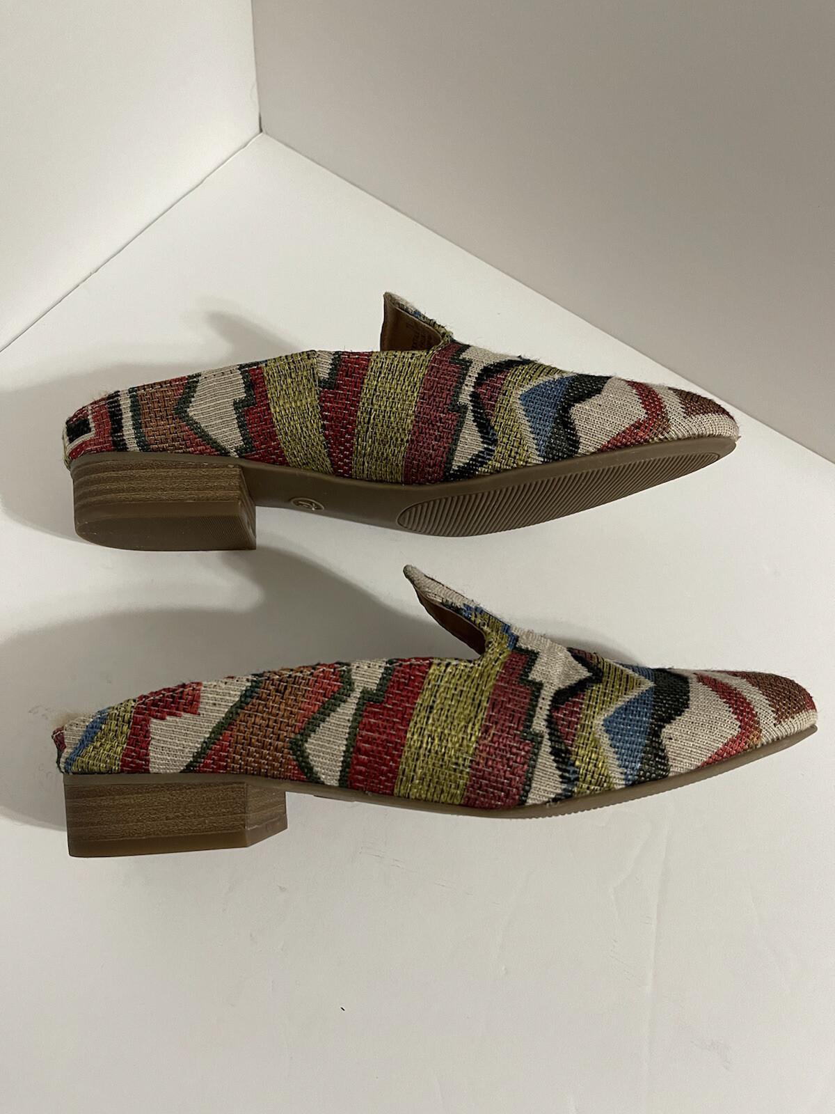 Universal Thread Synthia Aztec tribal pattern fau… - image 4