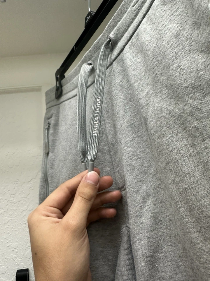 Armani Exchange Men's Short Size S - Imagem 2 de 4