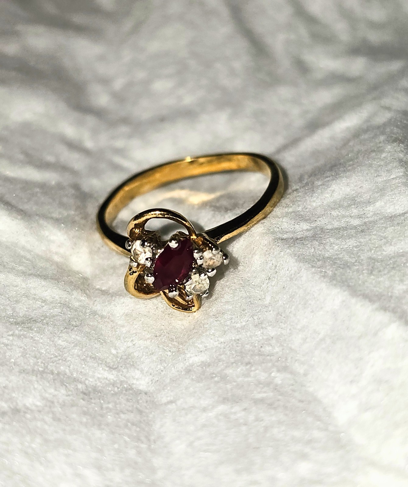 Small gold plated ring with artificial ruby and d… - image 1