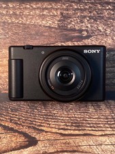 Sony ZV-1F 20.1MP 4K Vlog Camera Flip Screen For Content Creators English -Black