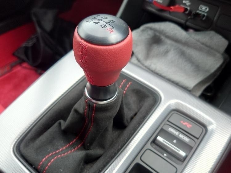 OEM Honda 2022- Civic Type-R FL5 Leather Shift Knob Black/Red