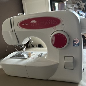 Brother XL2220NT Nähmaschine mit Fußpedal NICHT GETESTET VERKAUFT WIE GESEHEN