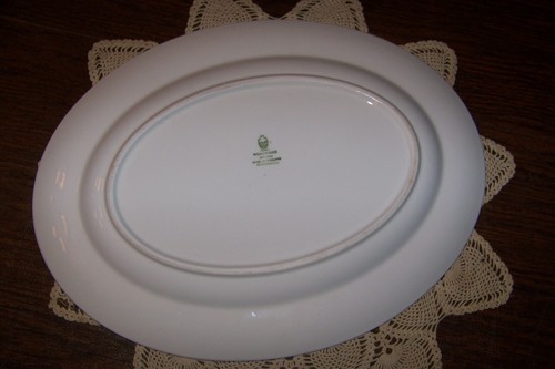 Wedgwood - Beaconsfield - 15 1/4-inch Oval Serving Platter (Superior condition) - Picture 3 of 4