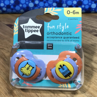 Tommee Tippee Orthodontic Fun Style Pacifiers 2 Pack 0-6 Month Colorful Animals