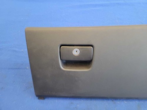 2016-2020 Chevrolet Camaro SS LT1 6.2L Glove Bax Passenger Front 2434 - Picture 5 of 12