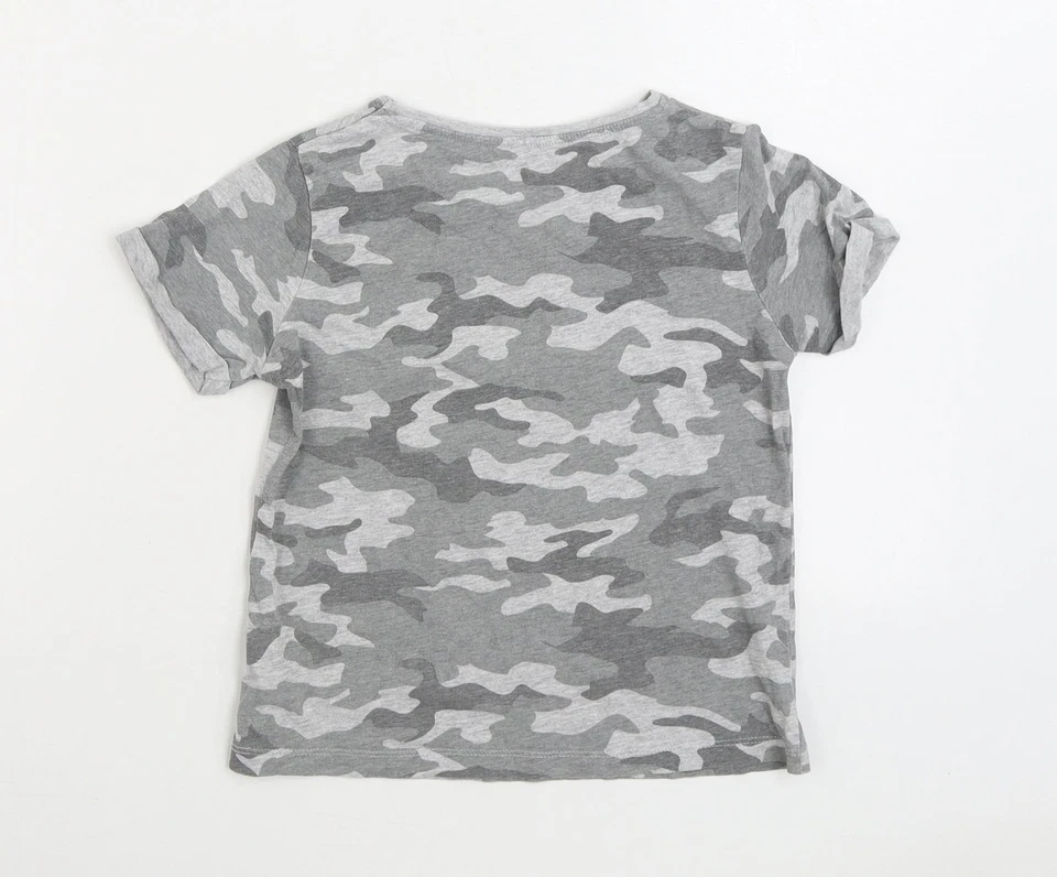 Primark Boys Grey Camouflage Cotton blend T-Shirt Size 8-9 Years Pull - Image 2 of 4