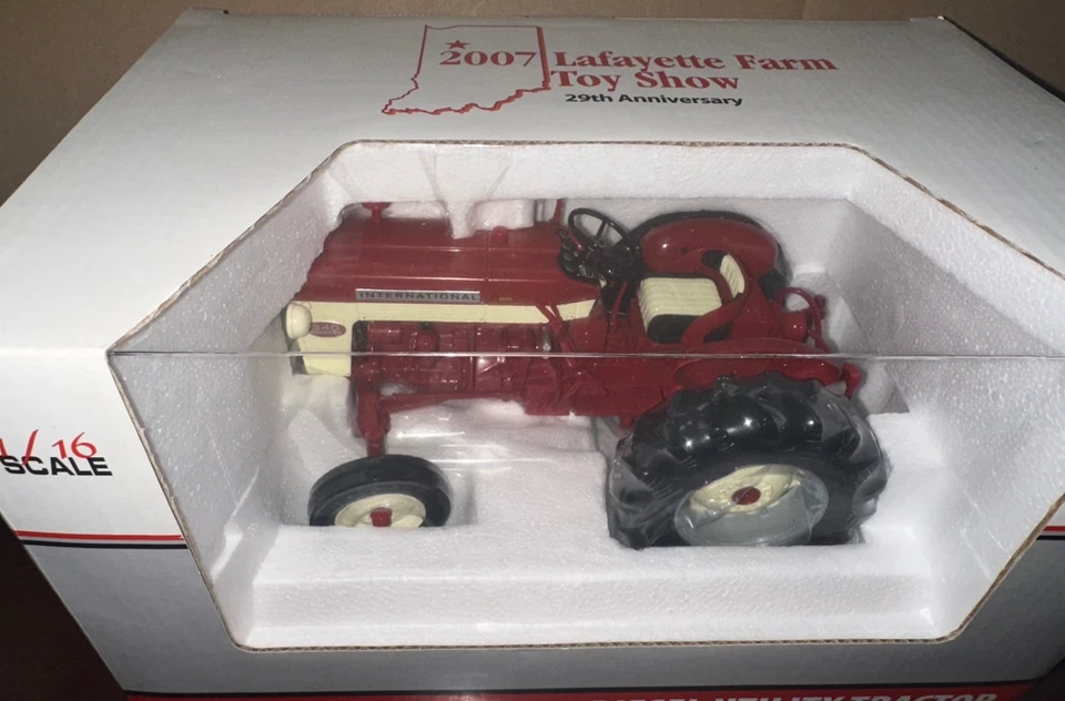 Tractor diésel Spec Cast 1/16 International 340 #ZJD1528 #107* Foto 2 de 2