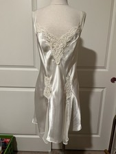 Victoria  s Secret Ivory/Cream Slip Dress W/ Lace Details, Size M