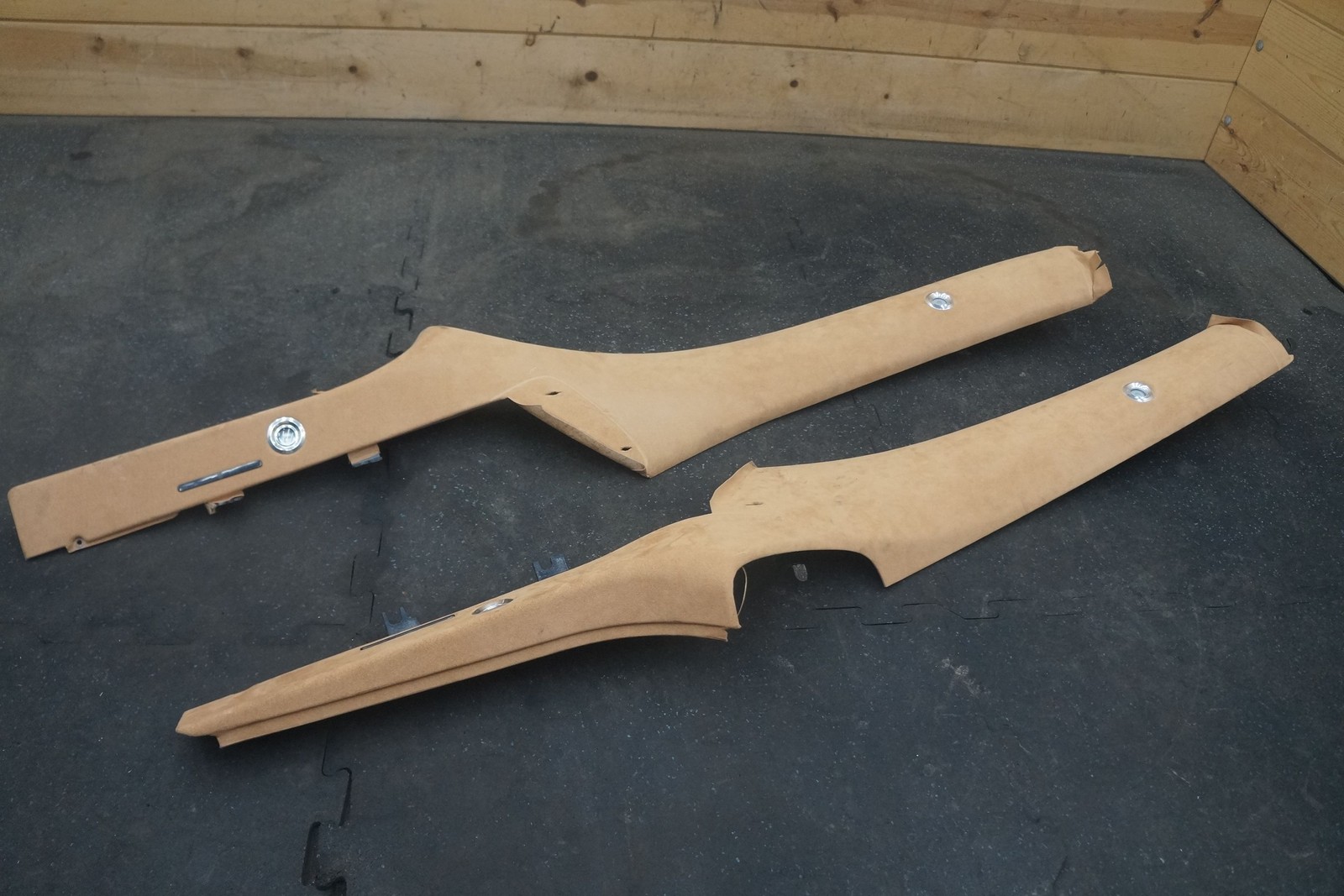 Set Rear Left Right Upper D Post Pillar Trim Panel OEM Aston Martin Rapide S 14