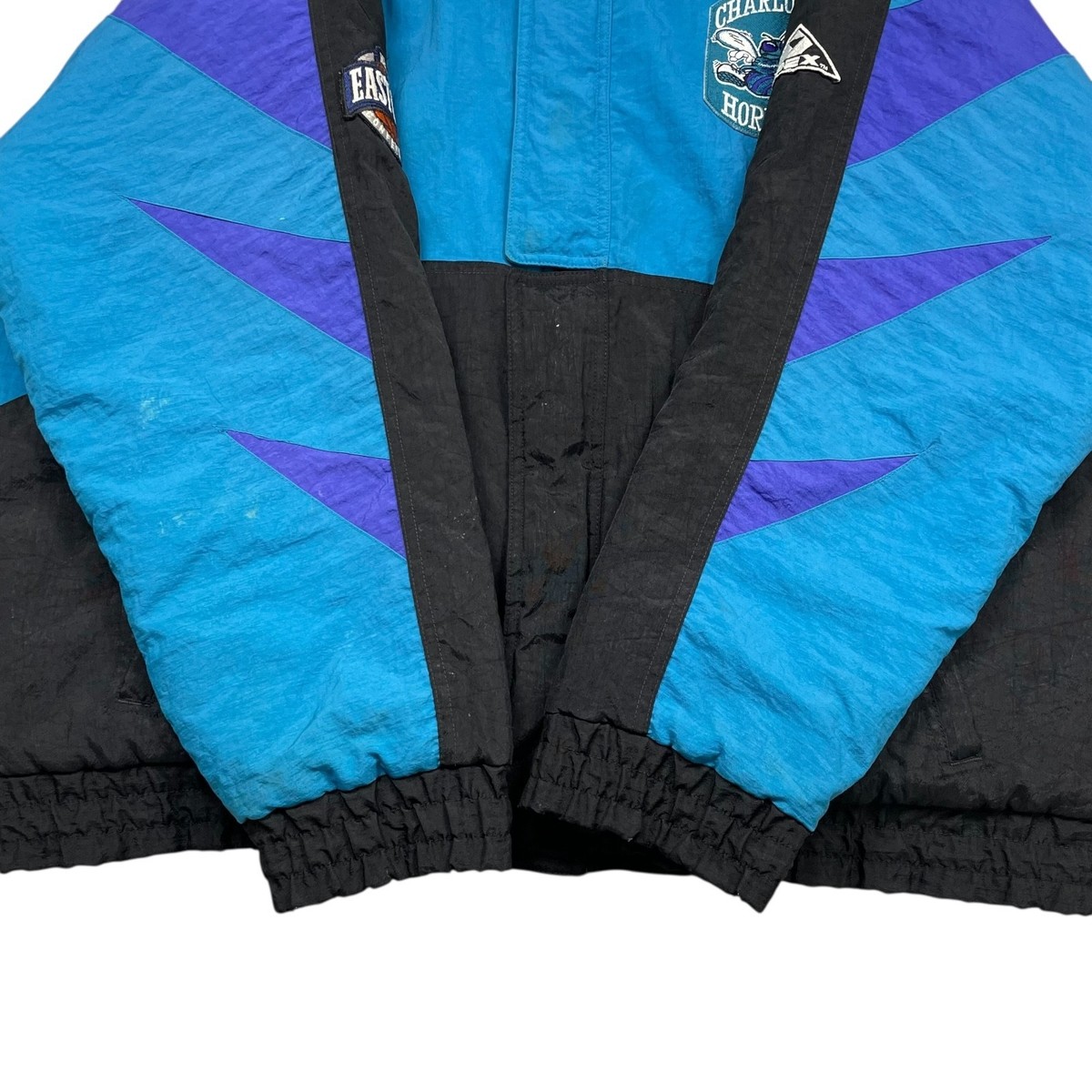 VTG 90s NBA CHARLOTTE HORNETS APEX ONE FULL ZIP PUFFER JACKET SIZE