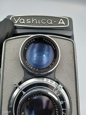 フィルムカメラ Yashica A 6x6 TLR Yashikor 80mm F3.5 RARE! Grey [Near MINT in Box] Yashica A 6x6 TLR Yashikor 80mm f3.5