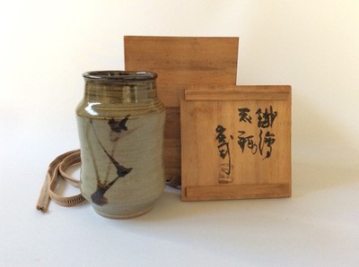SHOJI HAMADA MIT SIGNIERTER BOX, ORIGINAL DOPPELSEITIGE JAPANISCHE STUDIO KERAMIK VASE
