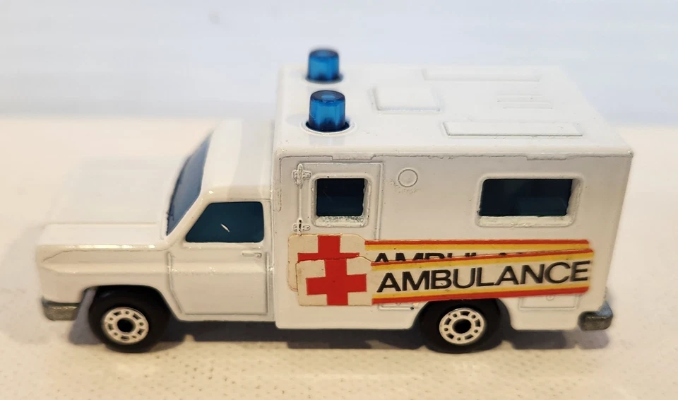 Matchbox Superfast No. 41 Lot of 10 White Ambulance Red Cross Boxed NEW 1977 - Image 3 of 4