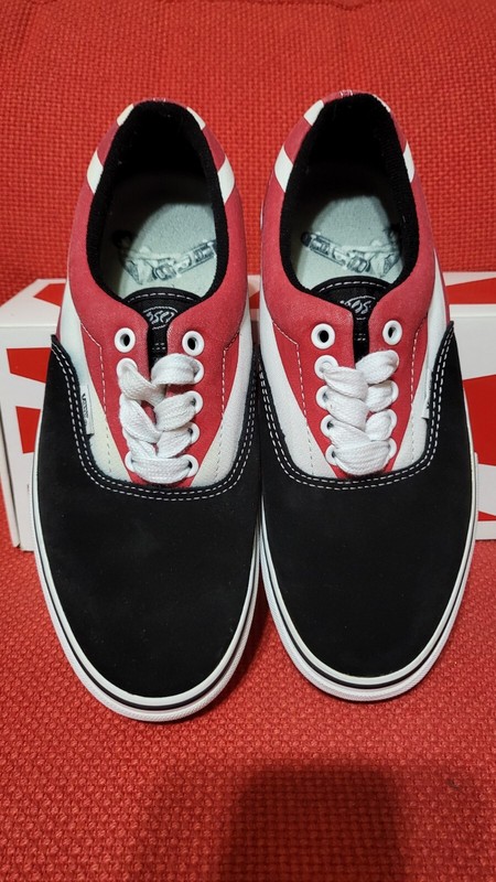 Rare VINTAGE, Hosoi Skateboard, Vans New Era Skate Shoes