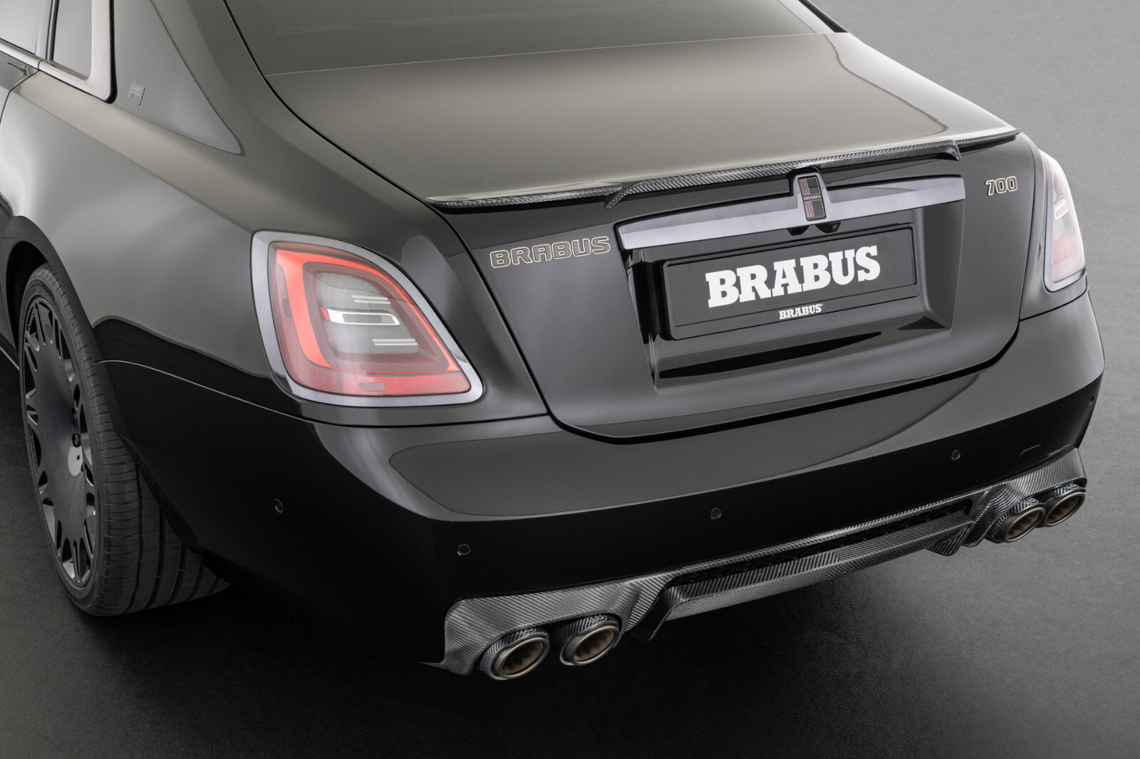 BRABUS Rolls Royce Ghost II Carbon Fiber Rear Insert in Gloss